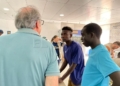 Defensor charla con jovenes migrantes en el CETI de Melilla 1 El Defensor del Pueblo visita la valla de Melilla donde ocurrió "el trágico salto" del 24J