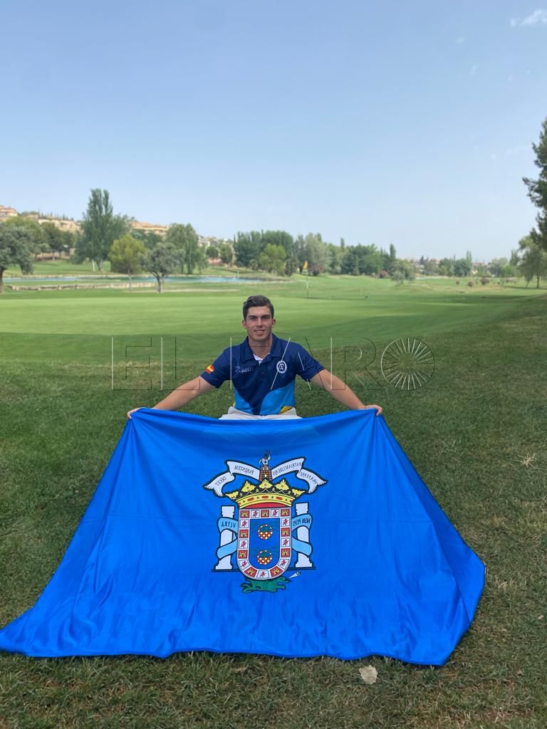 FW5OMWnX0AQr3BC José Luis García: “Mi camino en el golf comenzó con diez años en un campo de Melilla”