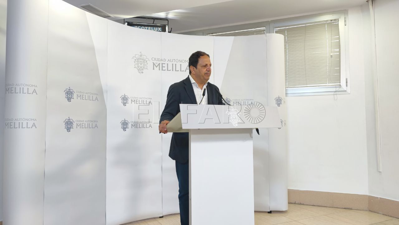 Mohatar acusa a Díaz y Valenzuela de "vivir del sindicato y no dar palo al agua"