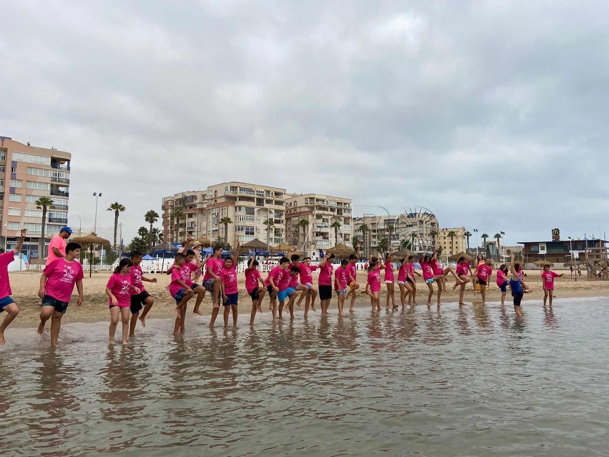 IMG 20220721 WA0049 1 El taller de yoga llega al campus de voley playa
