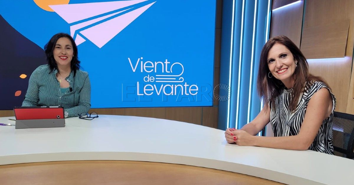 Laura Segura (derecha) en entrevista concedida a Televisión Melilla.