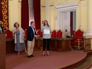 WhatsApp Image 2022 07 01 at 2.14.41 PM 1 Las mejores calificaciones académicas de Melilla reciben su premio en el Salón Dorado de la Asamblea