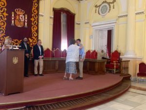 WhatsApp Image 2022 07 01 at 2.14.41 PM 2 Las mejores calificaciones académicas de Melilla reciben su premio en el Salón Dorado de la Asamblea