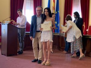 WhatsApp Image 2022 07 01 at 2.14.42 PM 8 Las mejores calificaciones académicas de Melilla reciben su premio en el Salón Dorado de la Asamblea