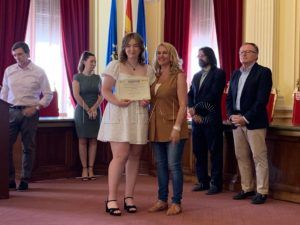 WhatsApp Image 2022 07 01 at 2.14.42 PM 9 Las mejores calificaciones académicas de Melilla reciben su premio en el Salón Dorado de la Asamblea