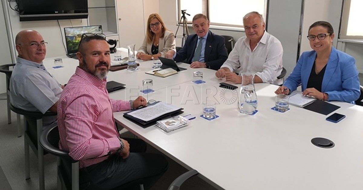 Reunión entre representantes de ATME y del PP.