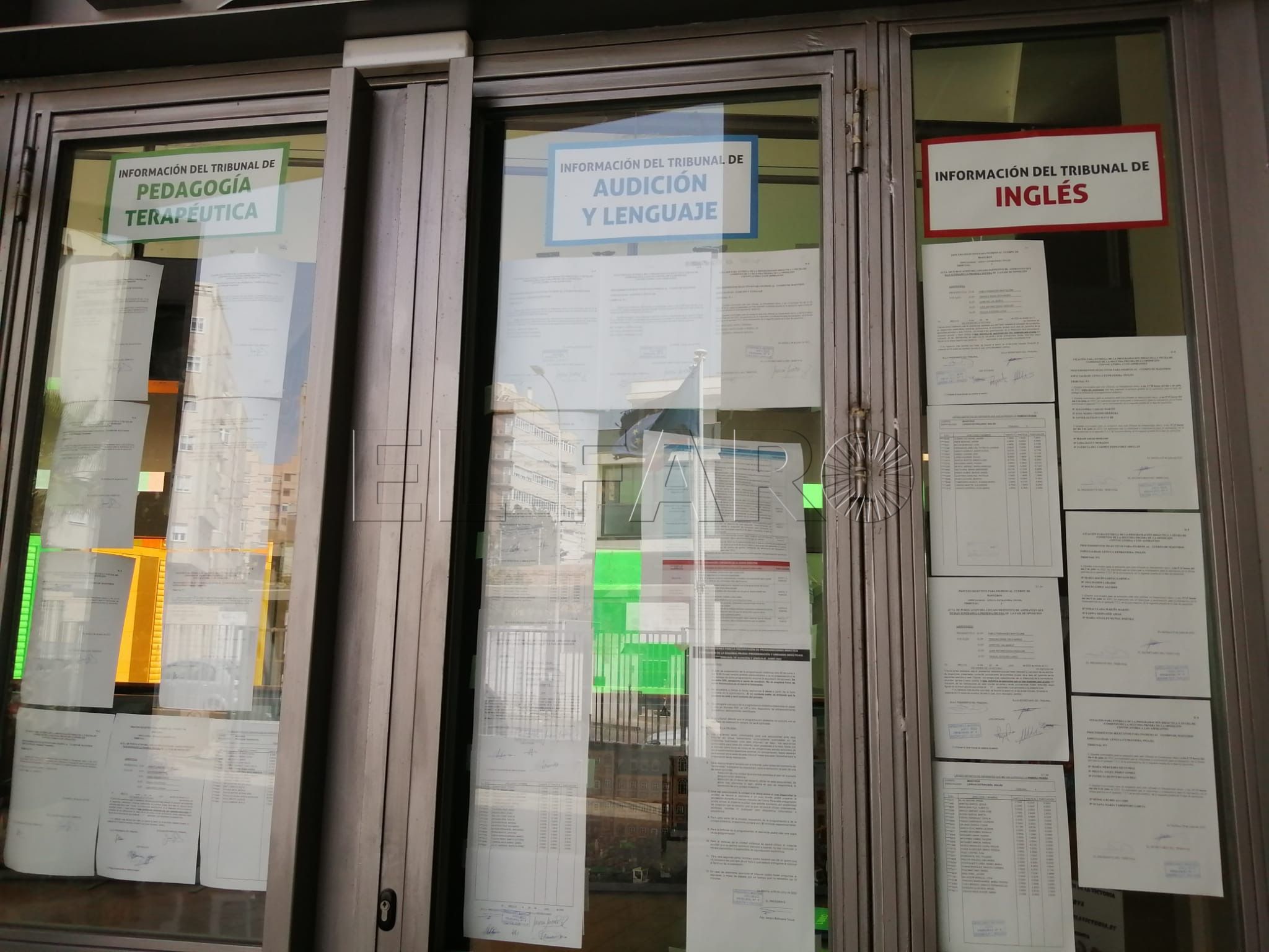 cartel oposiciones 1 Ya hay resultados de los primeros exámenes de las oposiciones a maestro
