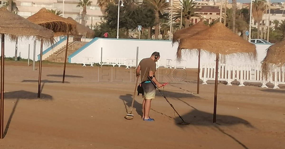 detector metales Detectando metales en las playas de Melilla
