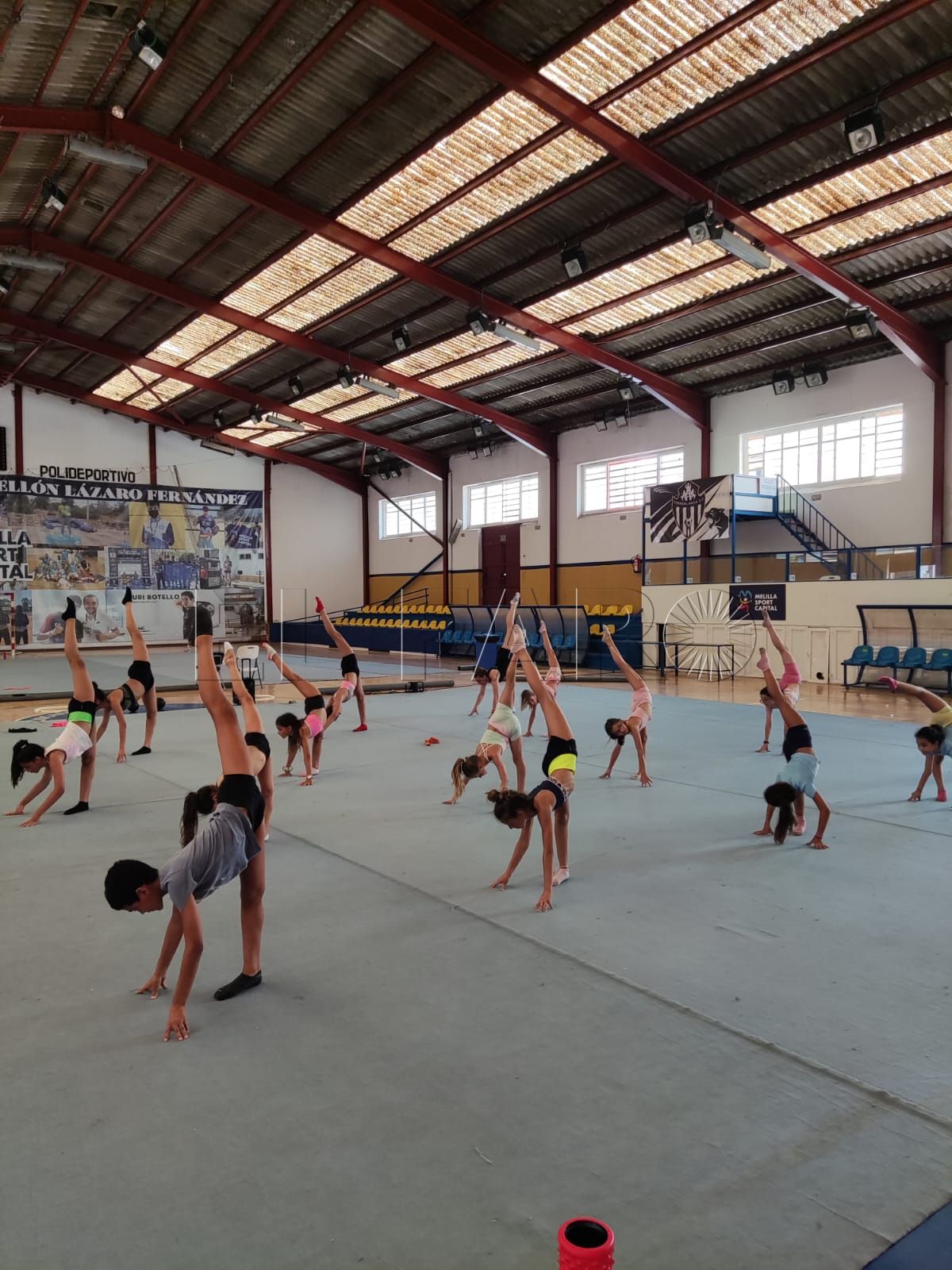 entreno 1 La gimnasia rítmica de Melilla sigue trabajando en verano