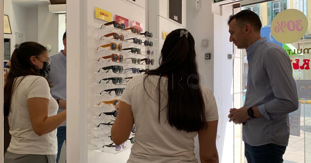 Gafas de sol Pablo, dependiente de gafas: “El abanico de estilos es más grande que nunca”