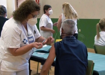 Vacunacion covid Melilla, la autonomía con mayor porcentaje de pautas de vacunación covid incompletas