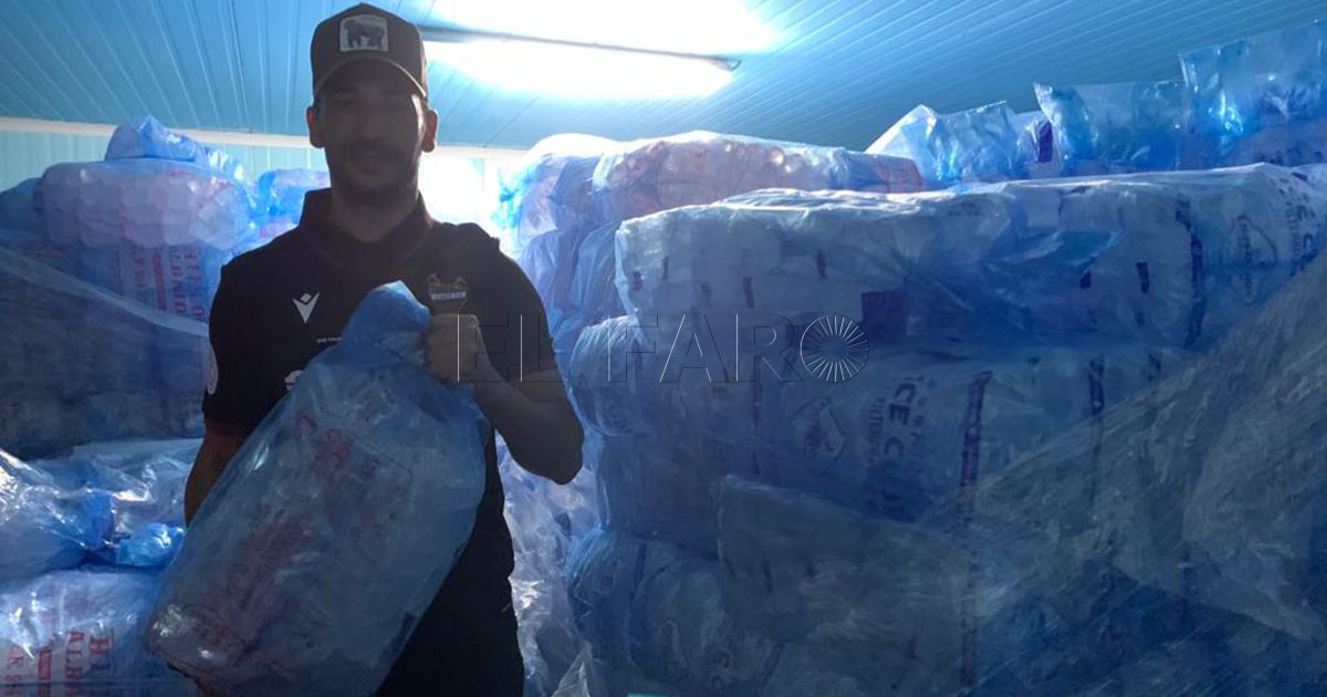 Yose Hielo No faltará hielo en ningún bar ni comercio de Melilla, asegura el único proveedor de la ciudad