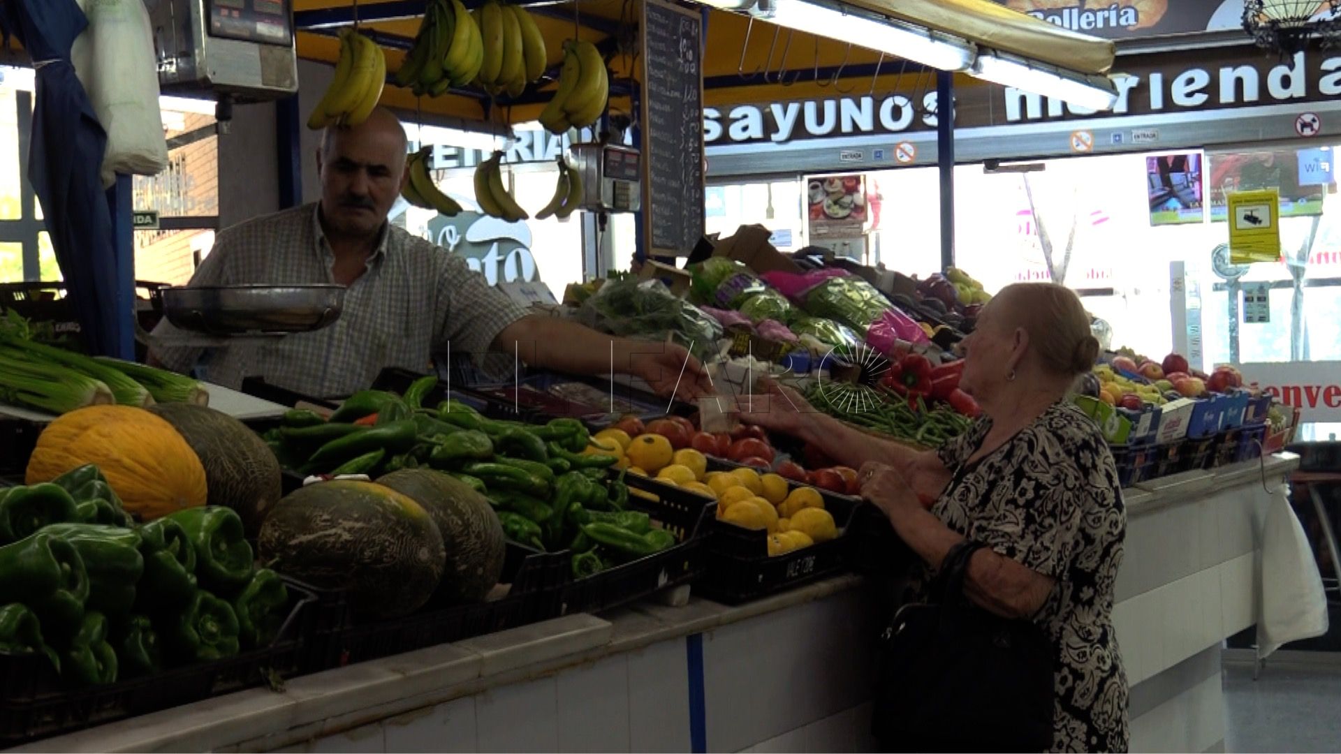 11 3 Melillenses aseguran que en la ciudad sube el precio de todo, menos las pagas
