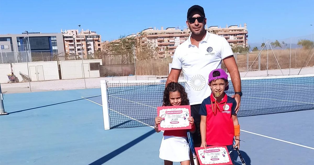111111 Nael y Zaira Hach, con cinco años, triunfan en Málaga