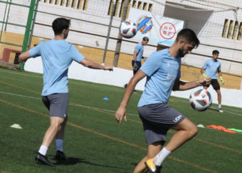 22D 3 3 Con los 5 sentidos puestos en el partido ante el CD Diocesano