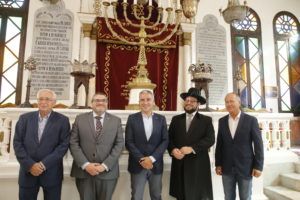 BENDODO GRAN RABINO Bendodo afirma que Melilla “no tiene el pulso de otro tiempo”