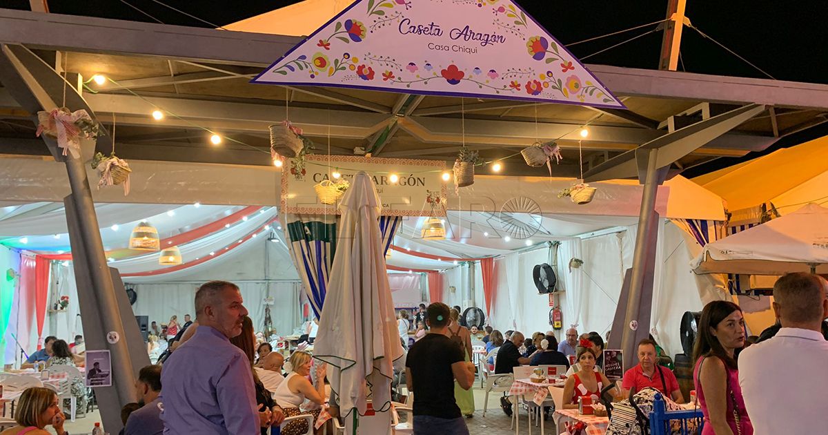 Caseta Aragón Muchas familias eligen la caseta Aragón para pasar una noche de Feria