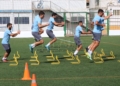FcC7VPjWAAIInkE Tras el entrenamiento toda la plantilla de la UD Melilla a la Feria