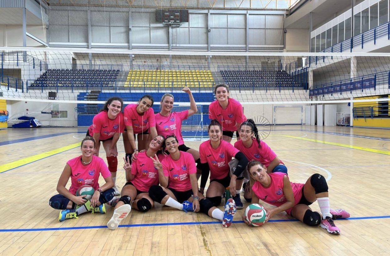 FcH2104WYAER8W0 El Melilla Sport Capital Voleibol femenino se marcha de gira de amistosos
