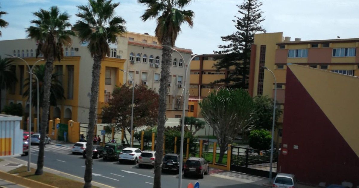 IES Leopoldo Queipo Una nueva agresión en el Leopoldo Queipo termina con otra niña en Urgencias