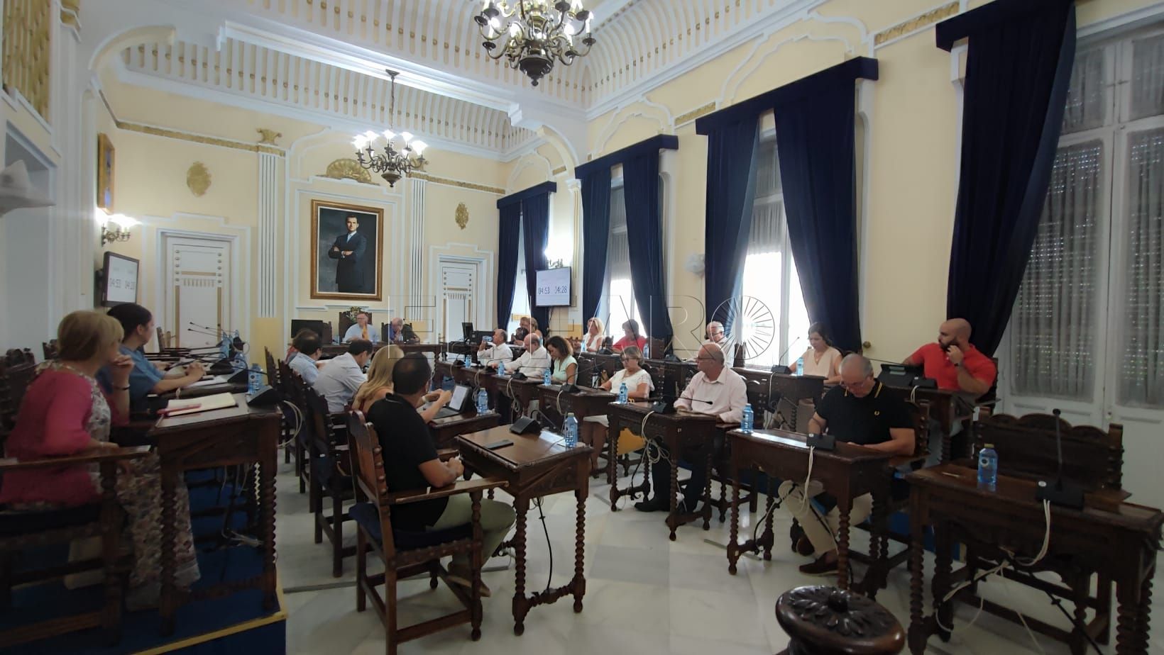 PLENO El pleno de la Asamblea aprueba por unanimidad entregar la Medalla de Oro a Baeza