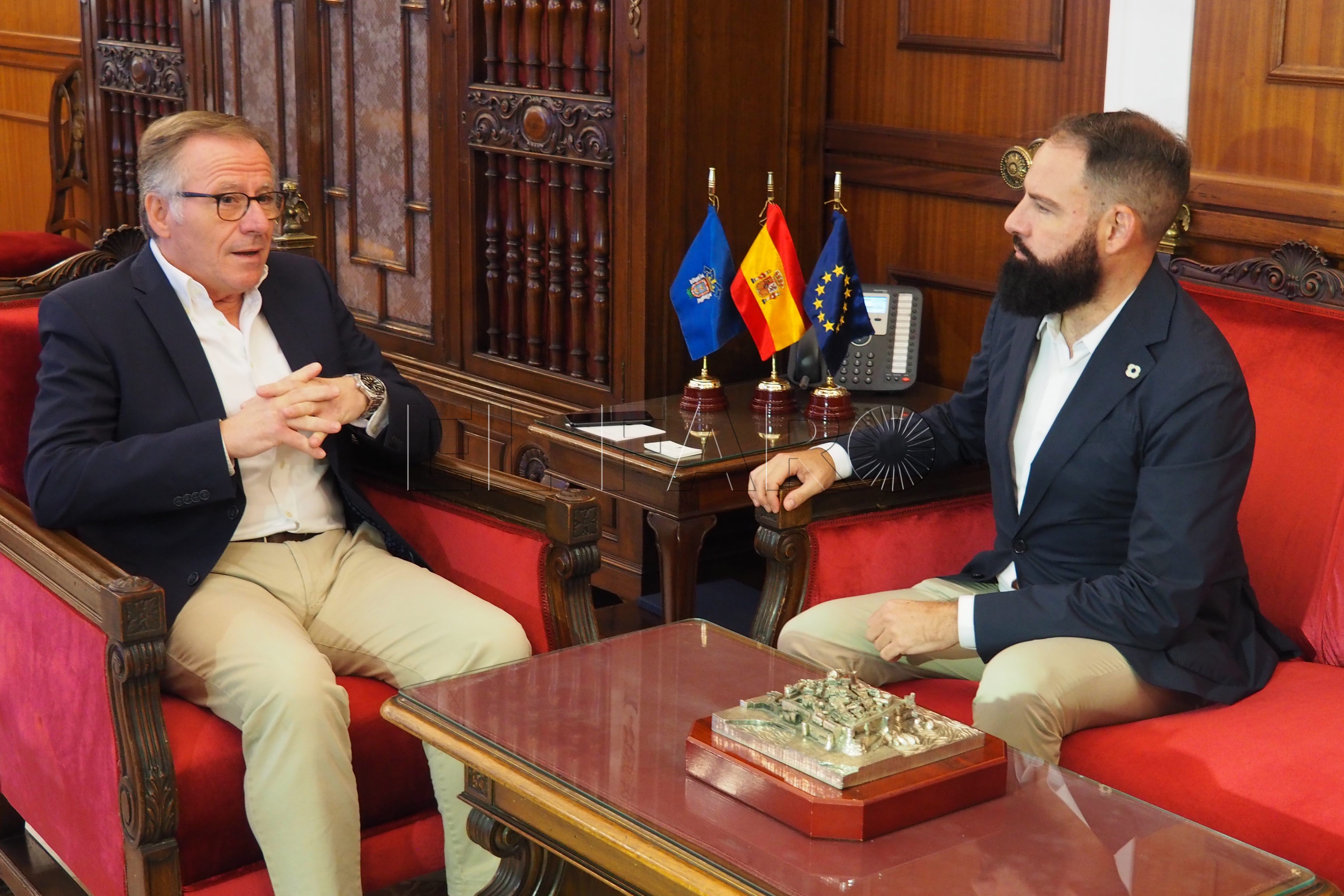 PRESIDENCIA Las autoridades se plantean extender la planta de residuos de Melilla en un emplazamiento diferente