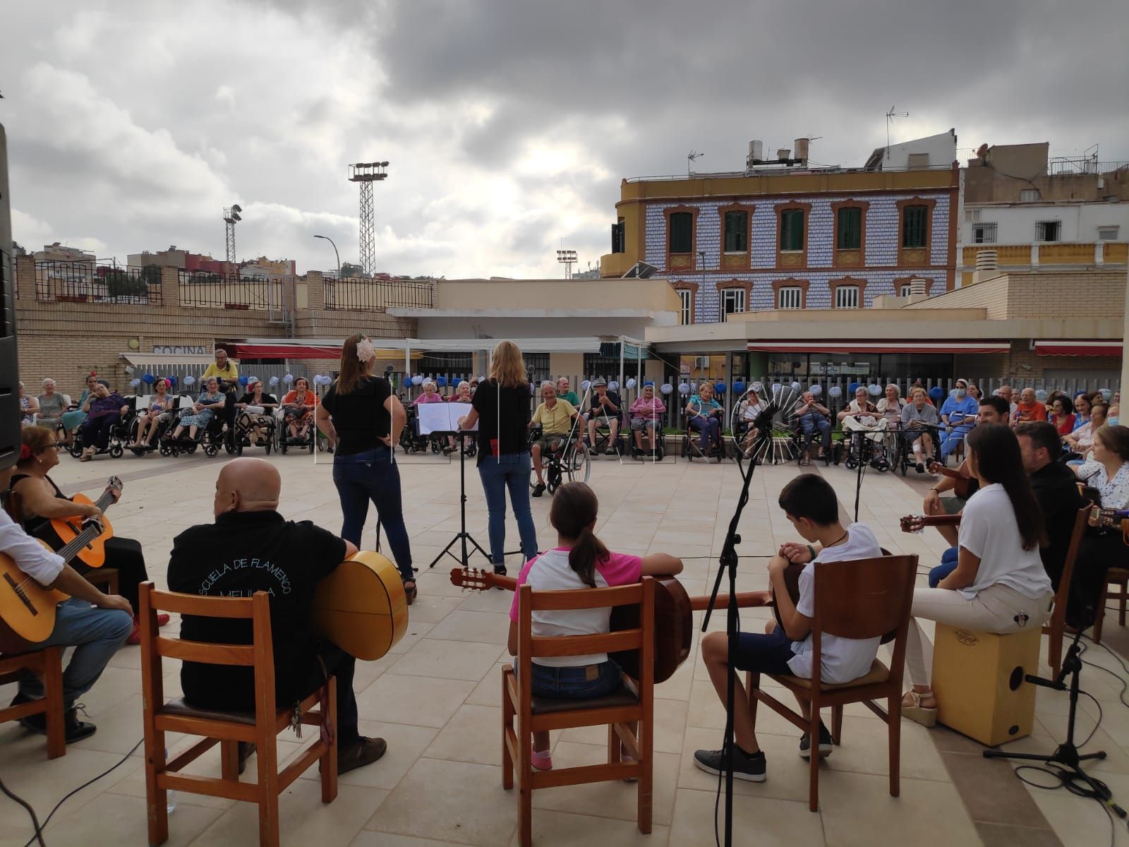 Flamenco en la 'Gota de Leche' en fin de Feria