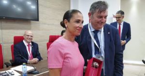 abogados 2 1 Los abogados y los administradores de fincas entregan sus biznagas de plata