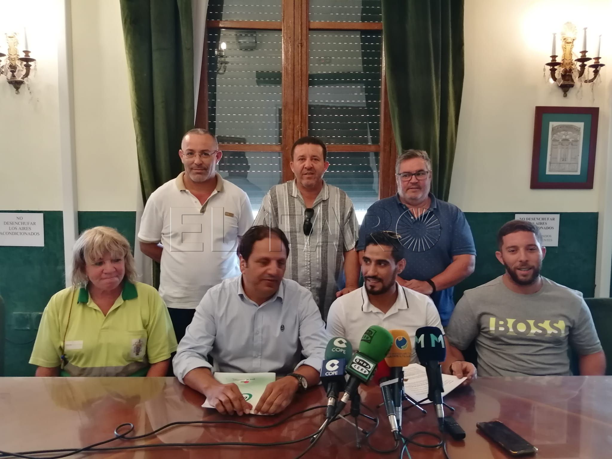 Los trabajadores de la limpieza recomiendan a Quevedo "que se informe mejor" sobre la desconvocatoria de la huelga