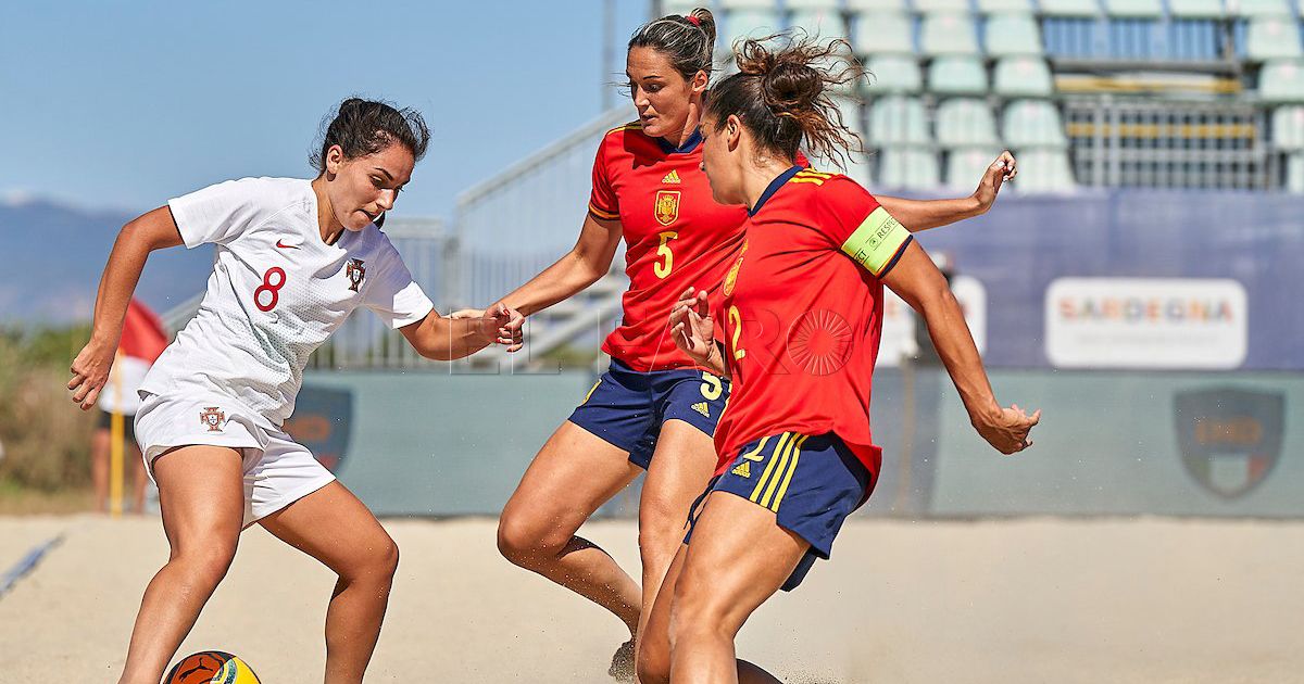 guardar Las melillenses Lorena Asensio y Natalia Cuadrado, campeones de Europa de fútbol playa