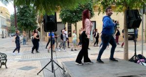 Bachakumbé 1 Bachakumbé pone ritmo al centro de Melilla