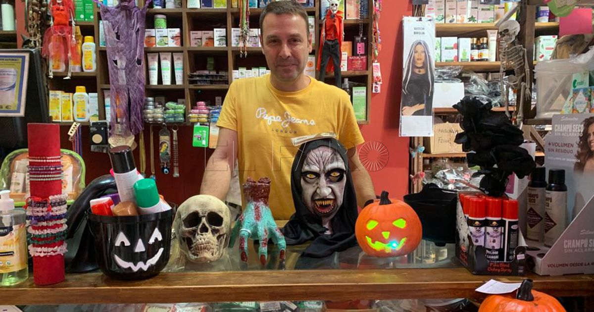 Halloween El disfraz de payaso de la película 'IT', uno de los más vendidos para Halloween en Melilla