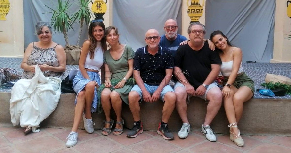 Mirrolde Teatro Mirrolde Teatro trae una función única al Kursaal por el Día de los Difuntos
