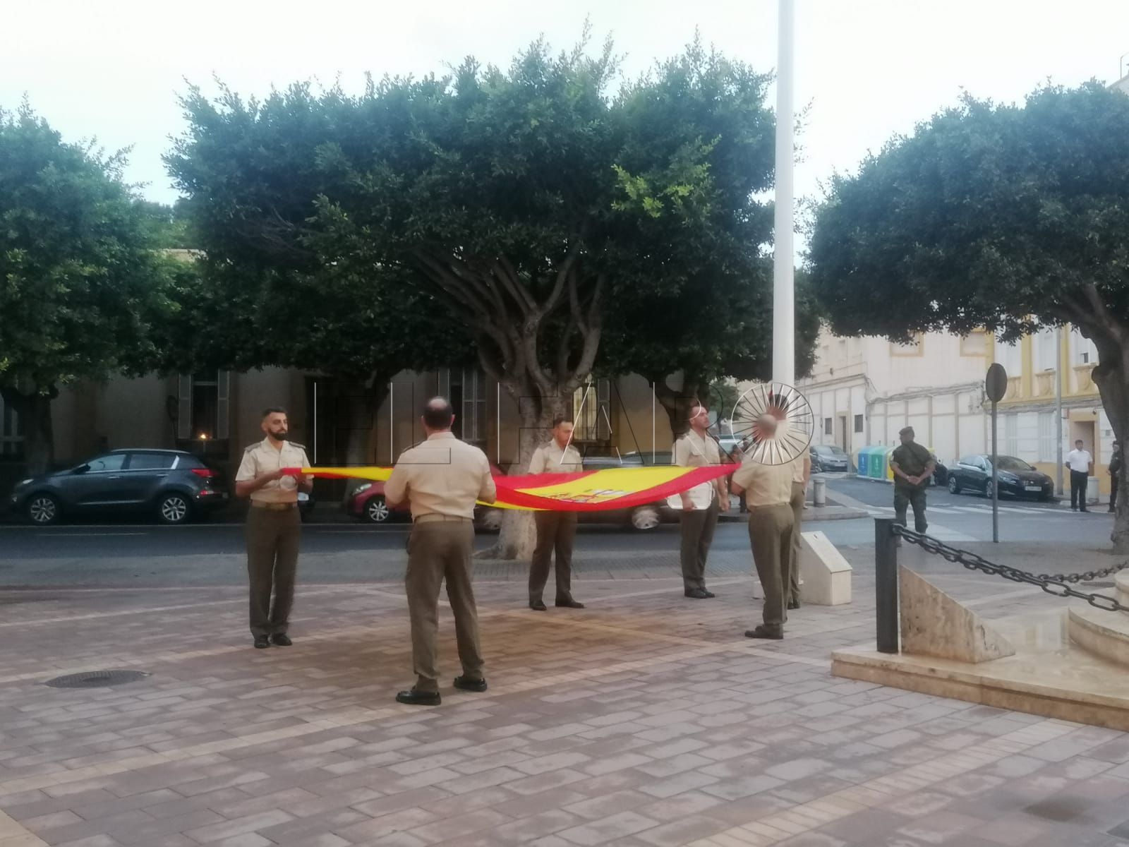 WhatsApp Image 2022 10 11 at 19.59.39 Arriado de Bandera por el Día Nacional de España