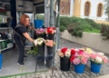 WhatsApp Image 2022 10 26 at 19.46.55 3 Los claveles y las rosas, las flores más demandadas para el Día de Todos los Santos en Melilla