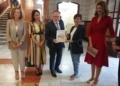 WhatsApp Image 2022 10 27 at 09.57.00 1 Isabel Rodríguez firma el Libro de Oro de la Ciudad durante su visita a Melilla