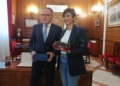 WhatsApp Image 2022 10 27 at 09.57.09 2 Isabel Rodríguez firma el Libro de Oro de la Ciudad durante su visita a Melilla