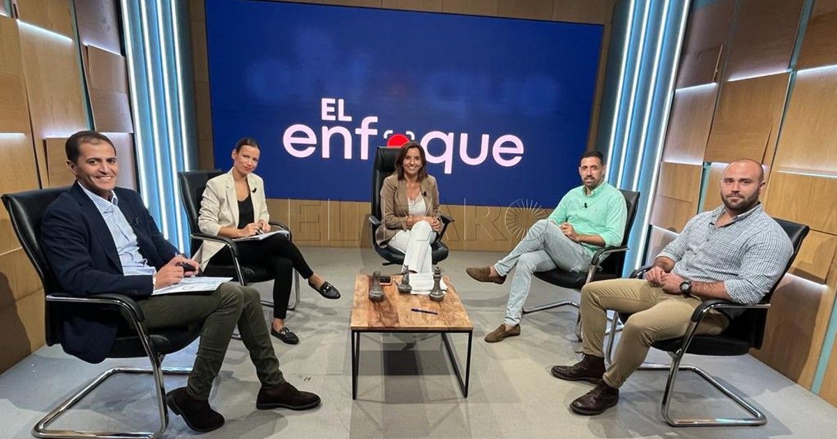 Yeray Díaz en una tertulia de la televisión que dirige Cuanto antes se den explicaciones, mejor