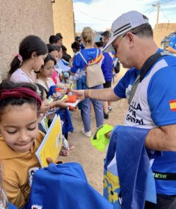 ACCION SOLIDARIA 3 Acción solidaria con los niños del desierto