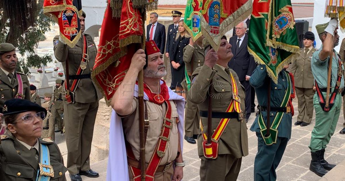 Acto caídos El Ejército recuerda a los caídos por el Día de los Difuntos