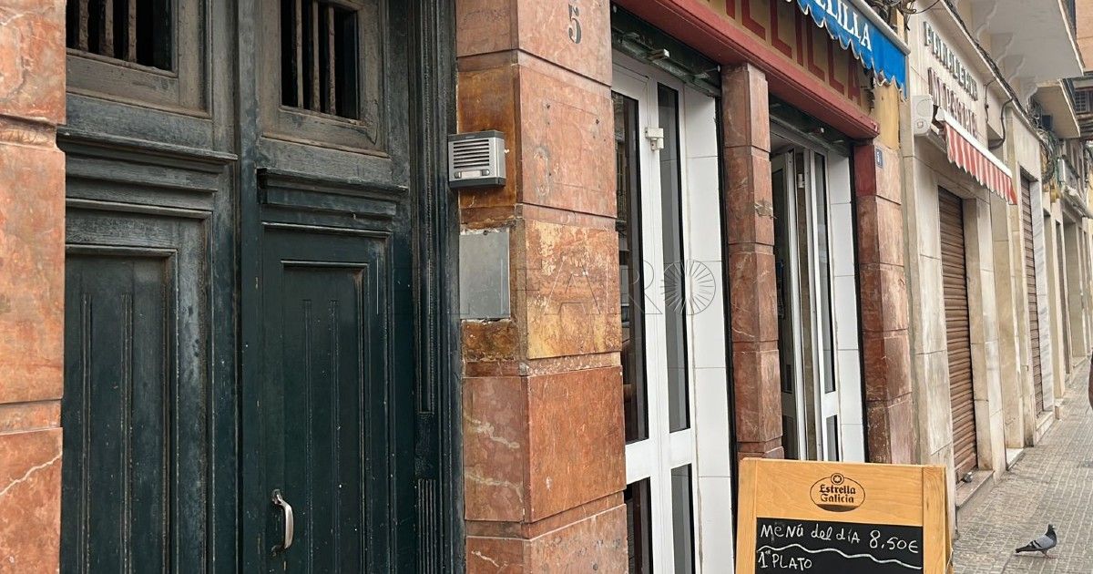 Edificio de la calle Castelar donde vivía Amín El fraude del registro de niños marroquíes en Melilla está relacionado con una red de prostitución