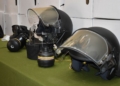 O 1 La Comandancia de la Guardia Civil de Melilla recibe 150 cascos antidisturbios y máscaras antigás