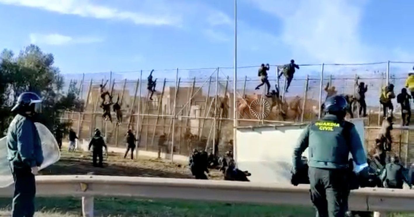 Salto a la valla recorte Una investigación alternativa insiste en que los vídeos prueban que una persona murió en Melilla el 24J