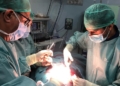 WhatsApp Image 2022 11 08 at 17.00.02 El Hospital Comarcal realiza por primera vez la cirugía de artrodesis lumbar