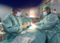 WhatsApp Image 2022 11 08 at 17.00.04 El Hospital Comarcal realiza por primera vez la cirugía de artrodesis lumbar