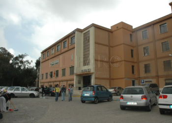 campus La rectora de la UGR espera abrir el pabellón de Ciencias Sociales en primavera