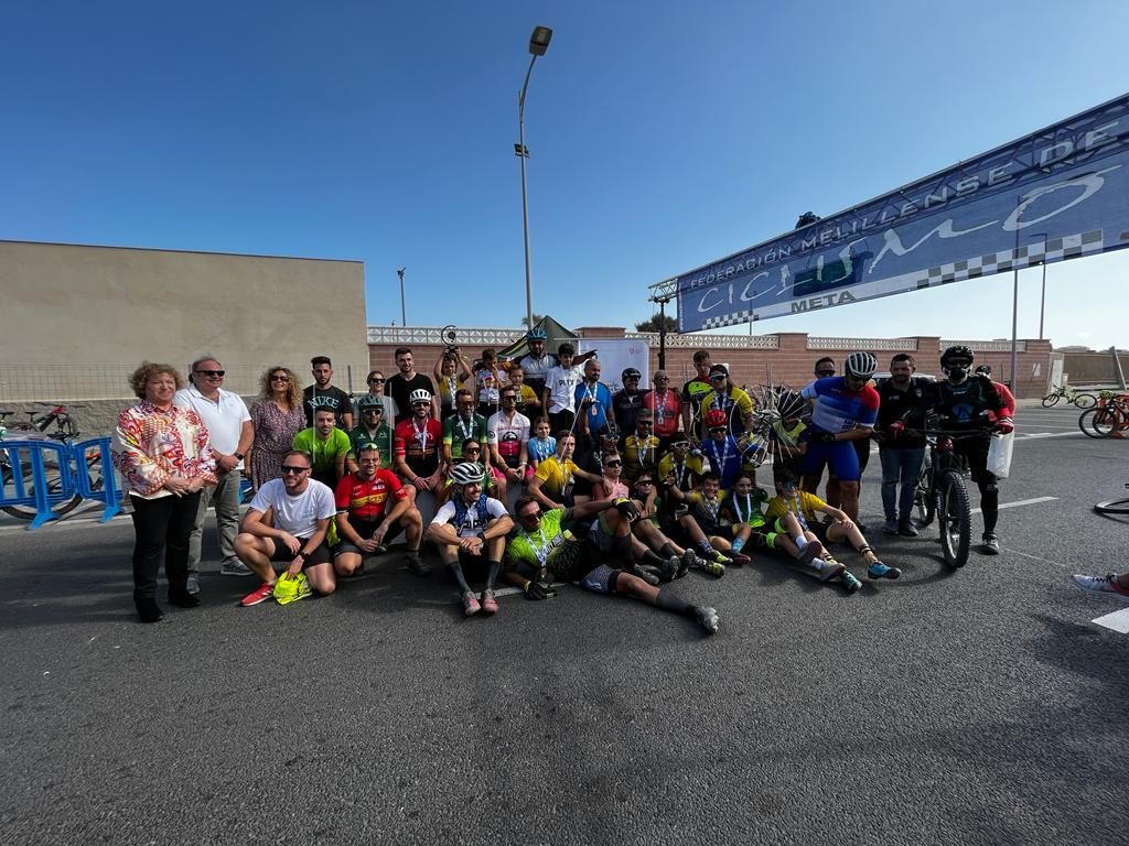 grupo Crístian González se muestra intratable en el Trofeo de la Universidad