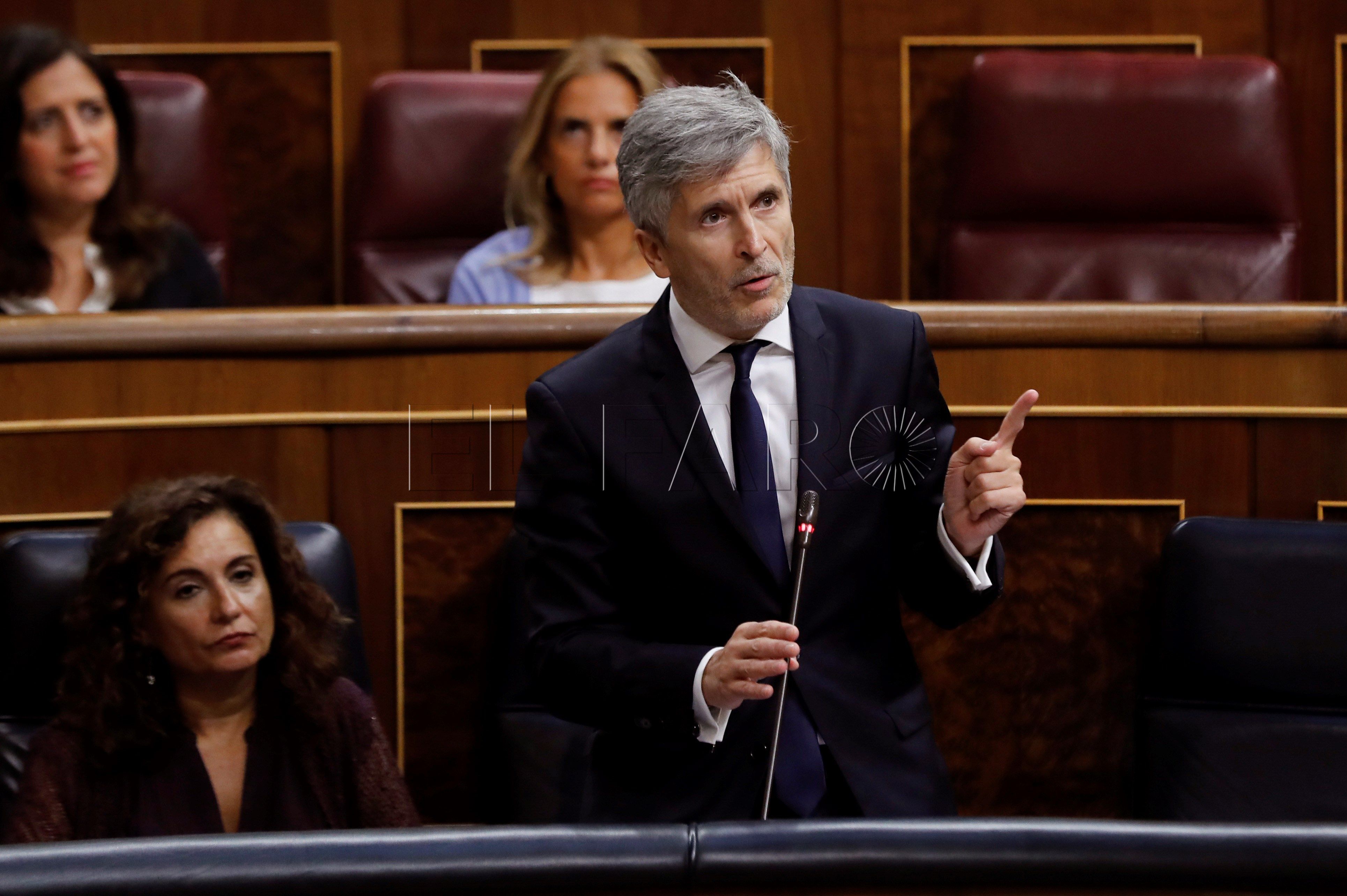Los ministros socialistas cierran filas en torno a Marlaska
