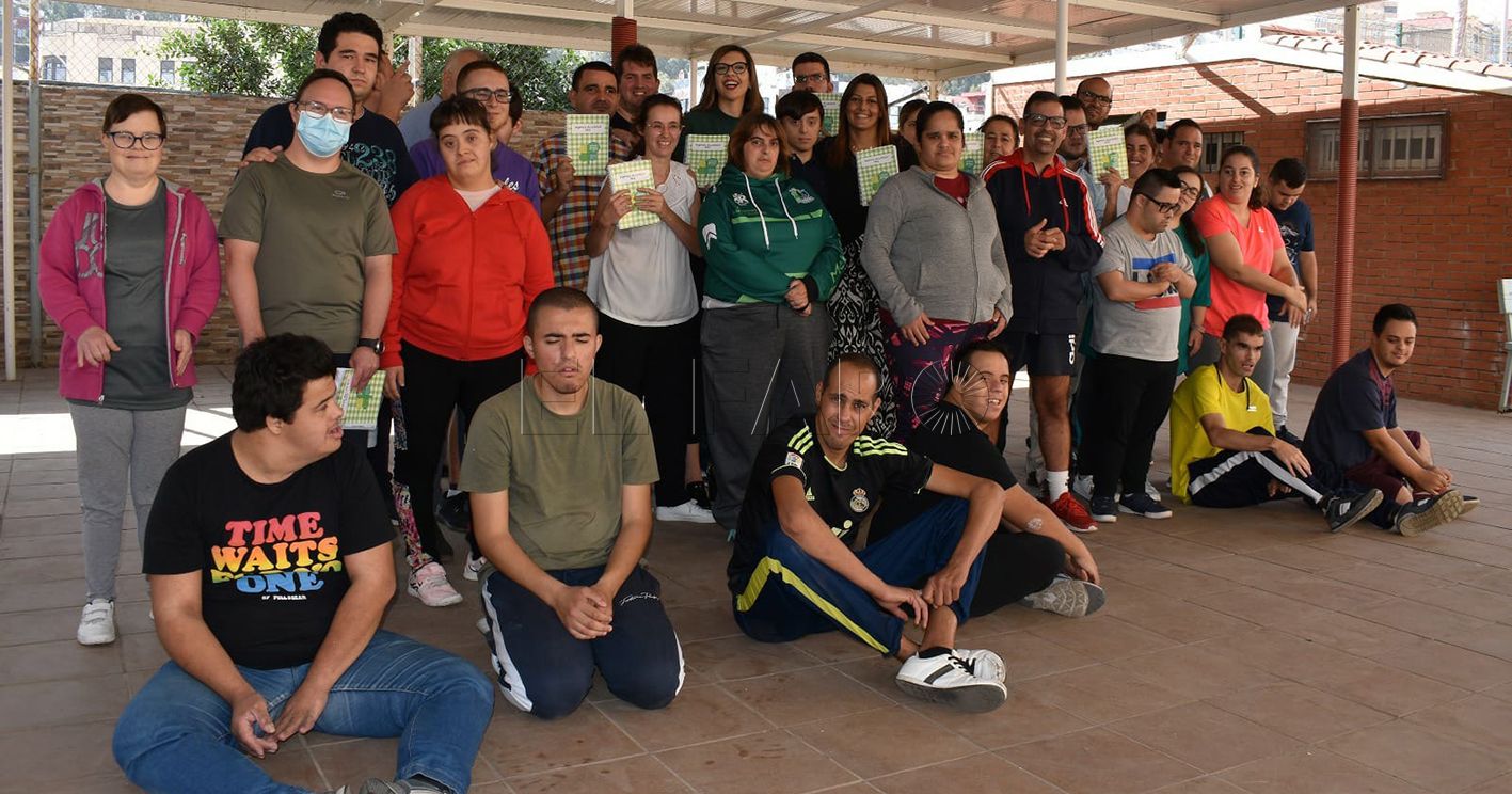 moh aspanies recorte Los usuarios de Aspanies volverán a decorar la Delegación del Gobierno en Navidad