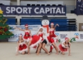25D 11 La gimnasia rítmica brilla y sorprende en el festival de Navidad
